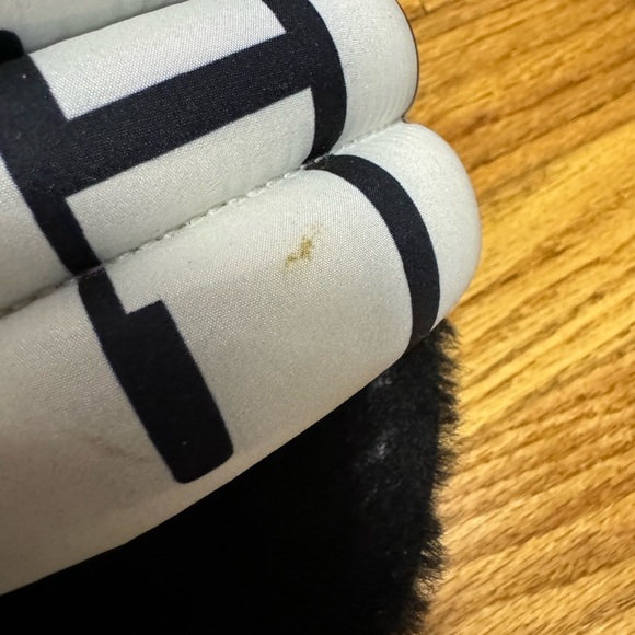 UGG Black and White Women's Slippers - Picture 6 of 6